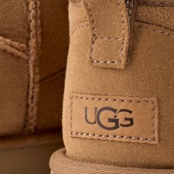 UGG Classic Ultra Mini - Cuir traité éthique 1116109